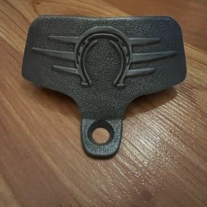 Marlboro Lucky Horseshoe Silver Metal Wall Mount Beer Bottle Opener